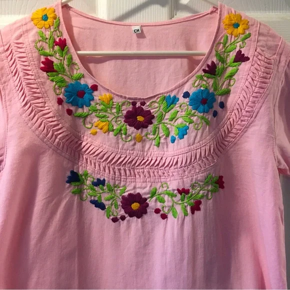 VTG 🌻 Embroidered Mexican blouse - Picture 4 of 16